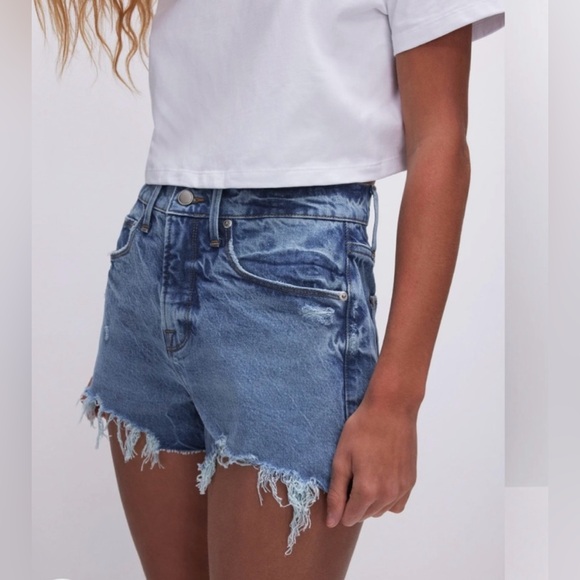 NWT Good American Good 90’s Denim Shorts in Indigo Distressed Size 8 - Picture 5 of 14